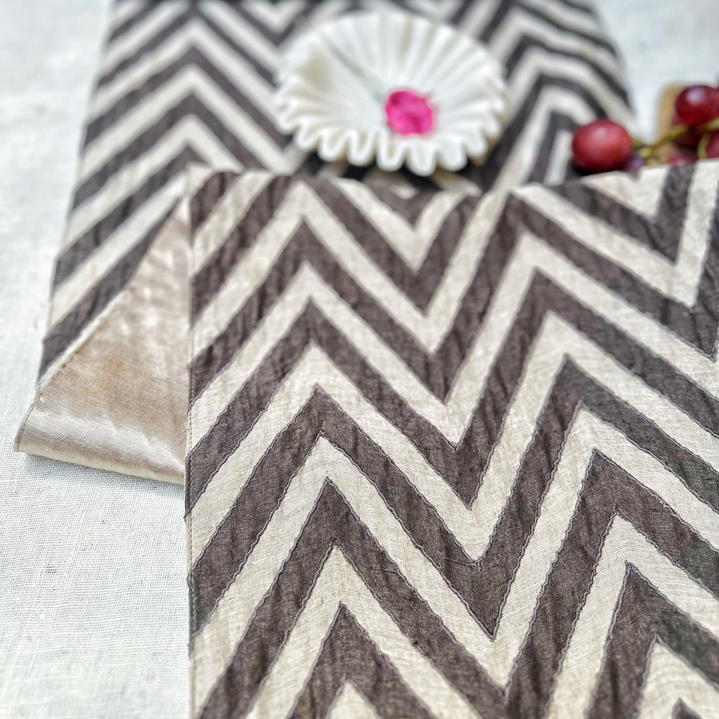 Tuscany Chevron Silk Linen Table Runner (14 by 78 Inches)
