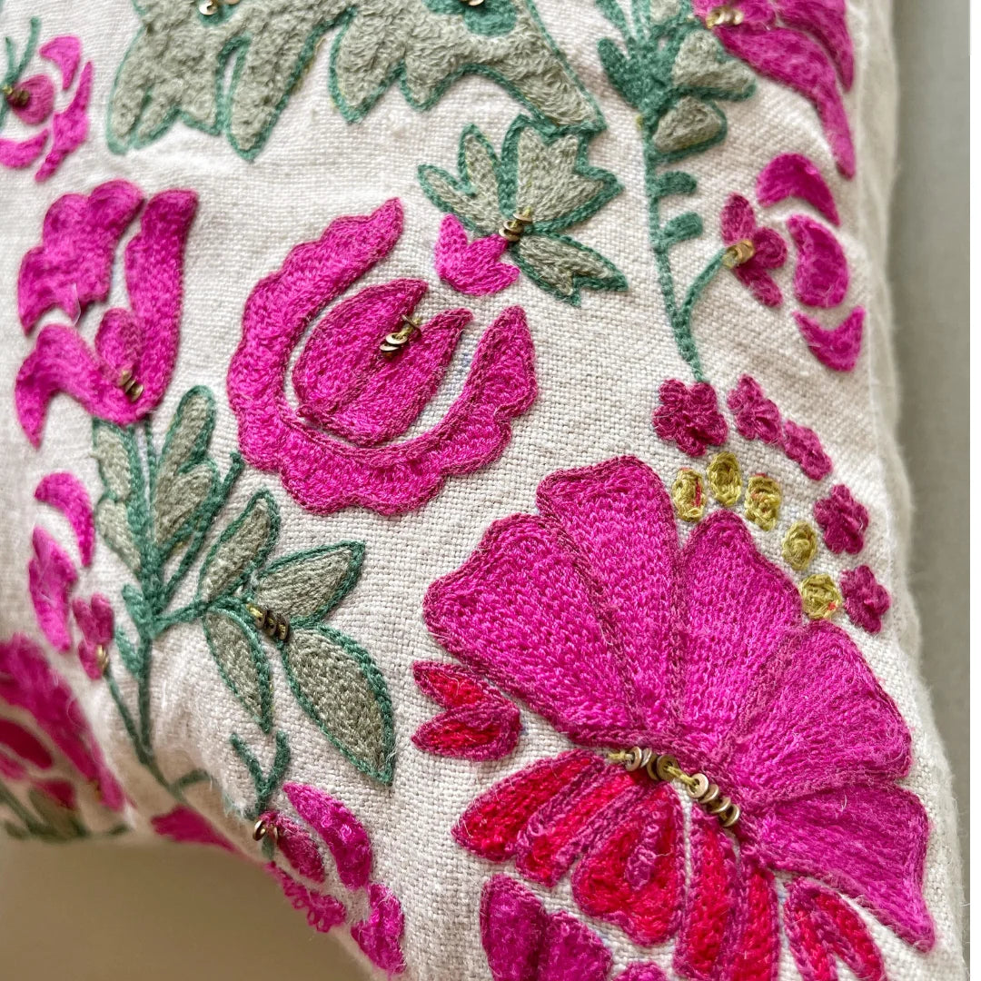 Hara Bhaag Linen Cushion Cover (16 by 16 Inches)